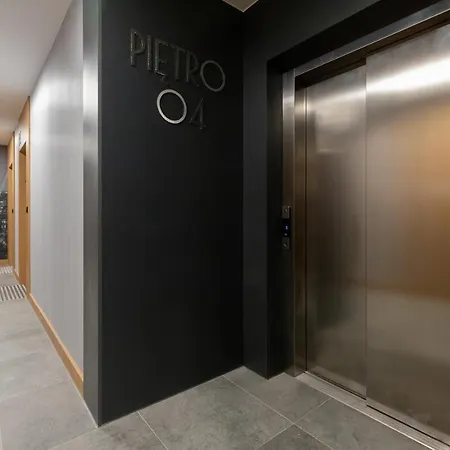 Baltic Nomad Bastion Walowa Old Town By Renters גדנסק